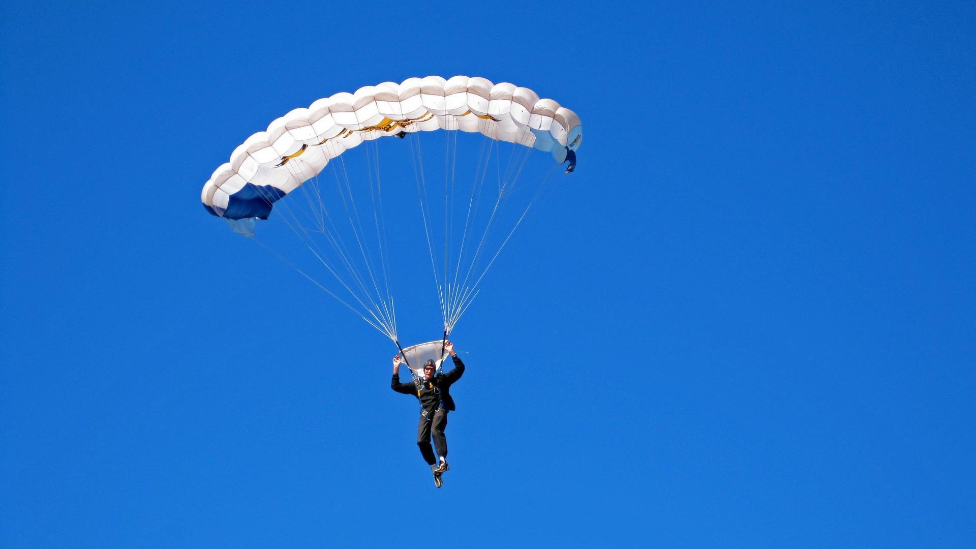 林丹回忆初次夺冠称压力前所未有，林丹dzs